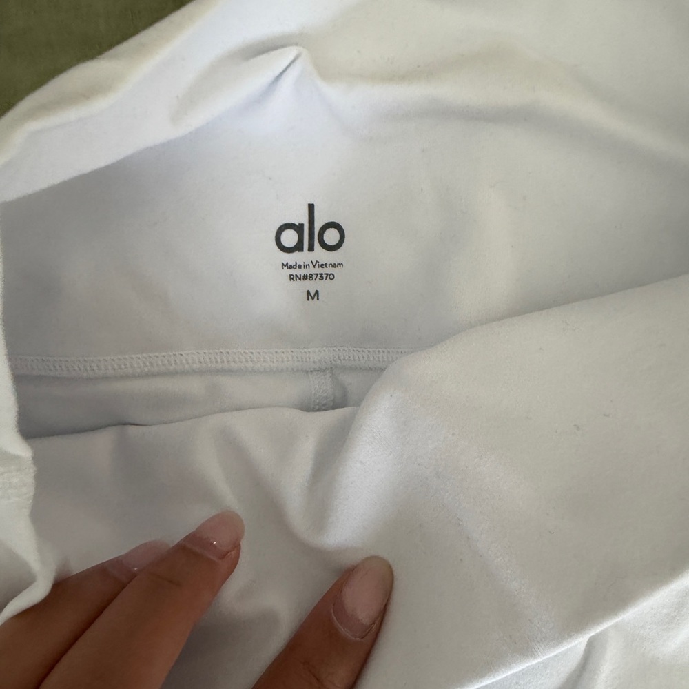 ALO Yoga White Leggings - Picture 2 of 5